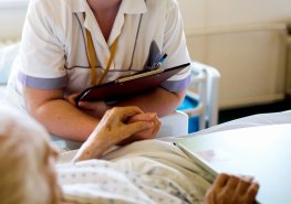 Na dnešek připadá Mezinárodní den ošetřovatelství