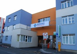 O víkendu 29.–30. 5. bude vjezd do areálu nemocnice umožněn pouze hlavní vrátnicí