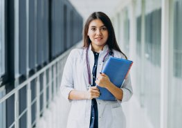 Jistota při studiu, i po něm: NPK opět vypisuje stipendijní program pro studenty