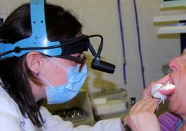 ORL klinika Pardubické nemocnice zve na preventivní vyšetření v rámci Světového dne hlasu