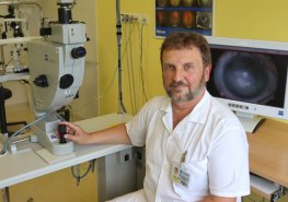 Když hodně namáháte oči, nechte je pak chvíli také odpočívat, radí primář očního oddělení