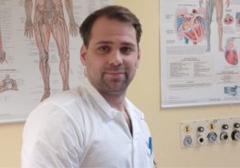 „K chirurgii jsem se dostal díky babičce a její sousedce,“ řekl „dvojník“ Ondřeje Rychlého