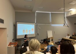 Sestry Pardubické nemocnice absolvovaly stomický kurz