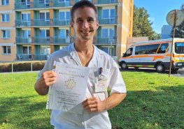 Zlatý záchranářský kříž pro primáře pardubické geriatrie Vojtěcha Mezeru