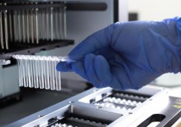 Oddělení infekční diagnostiky Litomyšlské nemocnice pořídilo z daru Nadačního fondu pro rozvoj zdravotnictví Litomyšlska nový izolátor