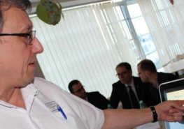 Nadační fond předal fetální monitor a vyhlásil sbírku na stabilometrickou plošinu