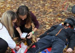 Premiéra ZDRAVOhrátek přiblížila školákům práci profesionálních zdravotníků