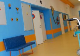 Dětská chirurgie „oslavila“ 50. narozeniny přesunem do moderních prostor