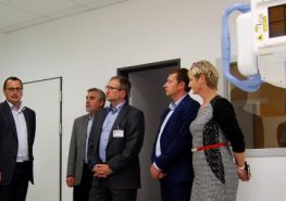 Místopředseda Poslanecké sněmovny Bartošek se seznámil s Pardubickou nemocnicí