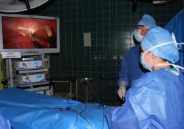 Chirurgická klinika zřídila novou poradnu pro nemocné s nádory tlustého střeva a konečníku