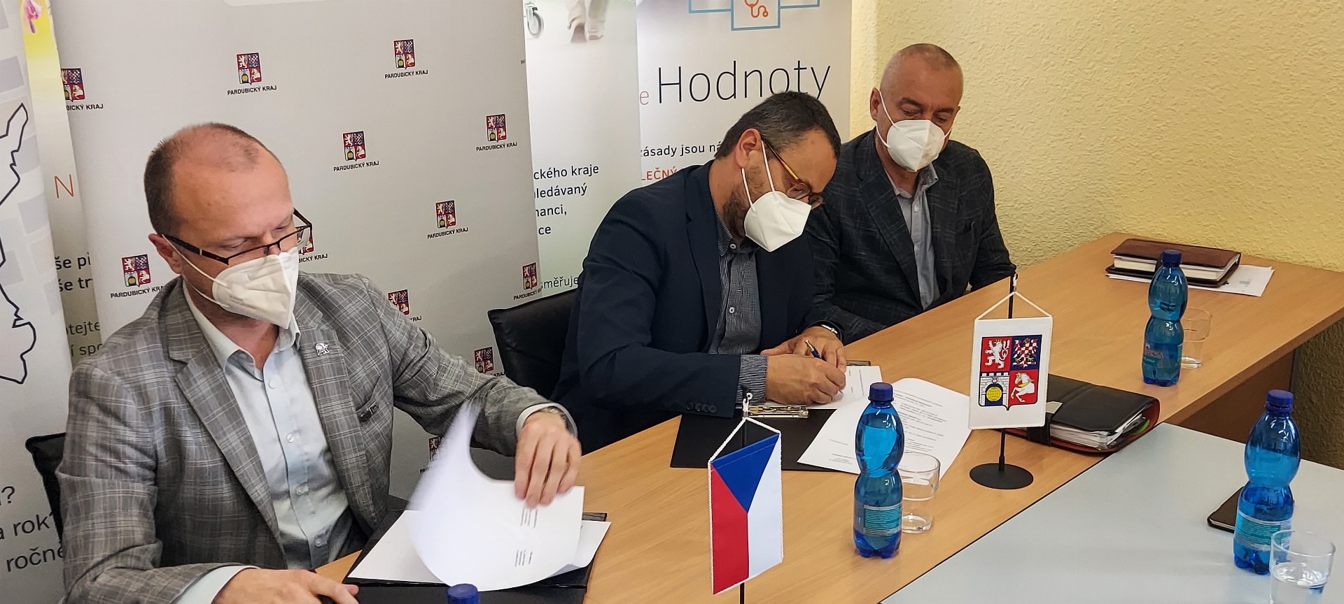 Smlouva podepsána. Největší investice v dějinách kraje může začít