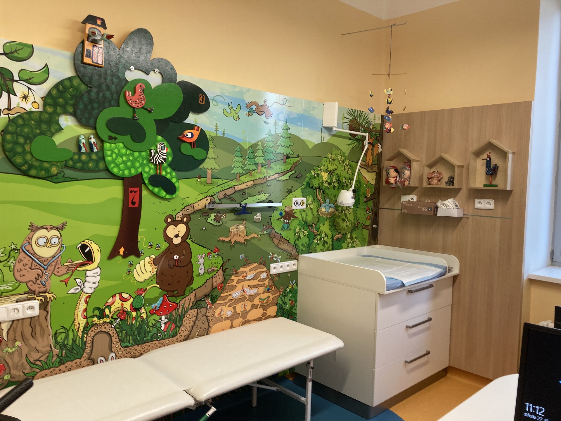 Dar odstartoval další vlnu pomoci. Dětská ambulance Svitavské nemocnice má nyní přívětivější tvář
