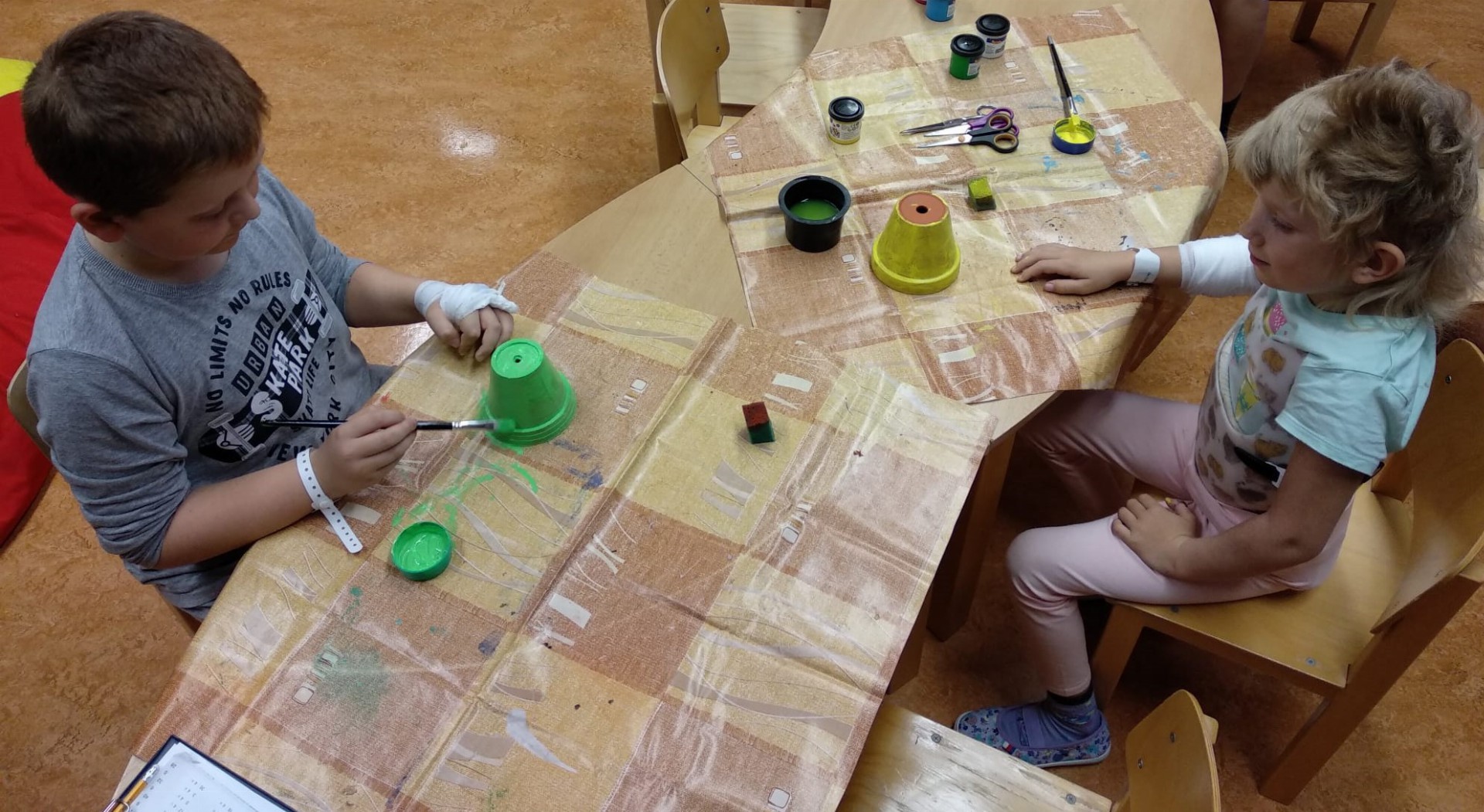 I STONAT SE DÁ S ÚSMĚVEM aneb listopad 2021 na dětském oddělení