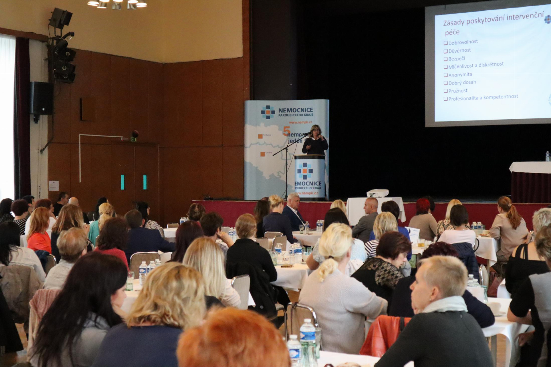 Zdravotní sestry sdílely zkušenosti na konferenci „Pět nemocnic, jeden tým“