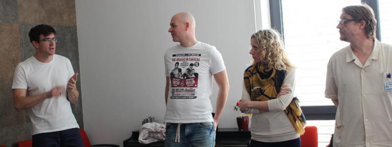 Zdravotníci procházejí kurzy prevence násilí a sebeochrany