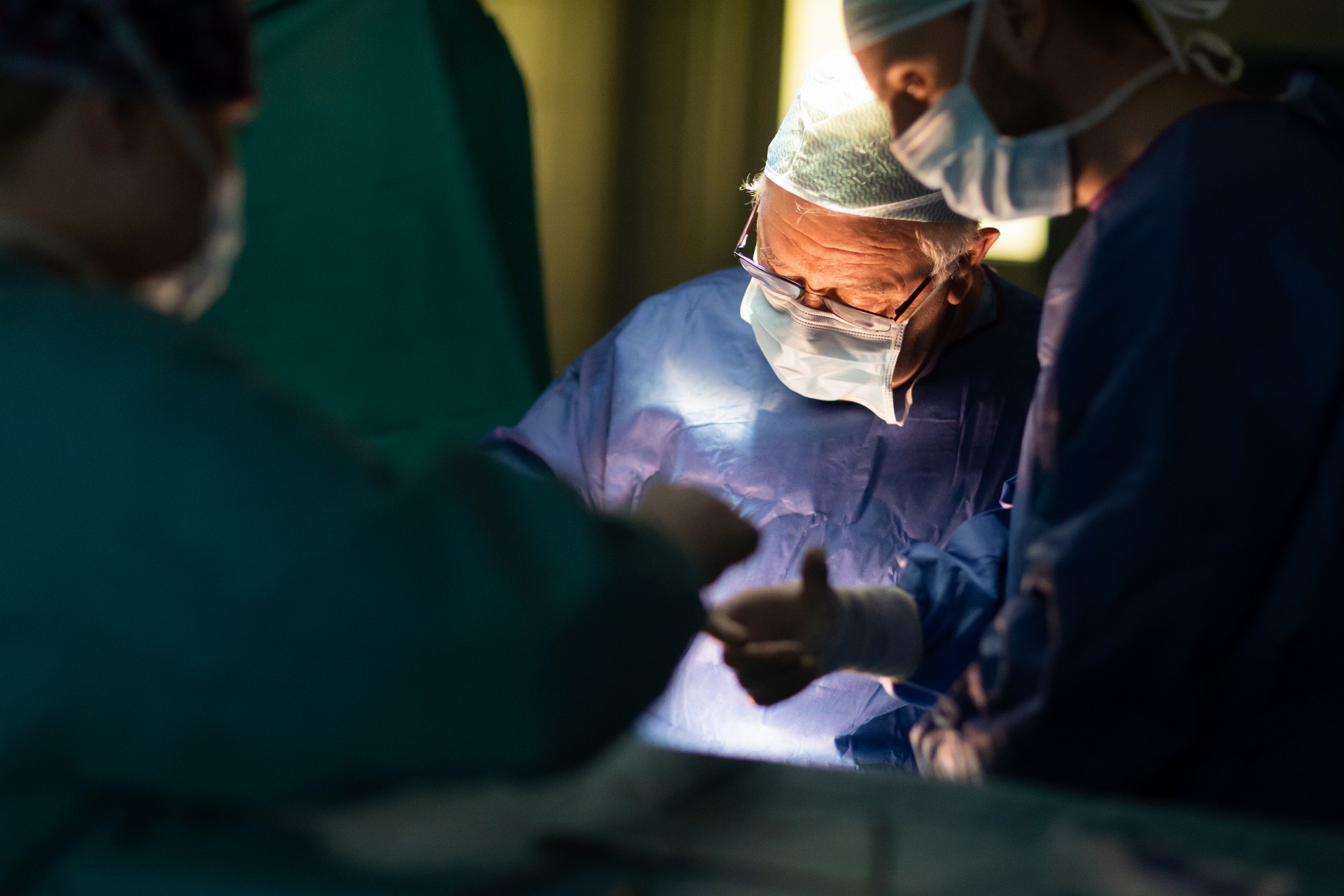 Pacientům jsme schopni dát atraktivní termíny na plánované operace, říká primář chrudimské chirurgie