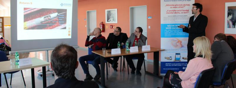 Nadační fond předal stabilometrickou plošinu a vyhlásil nové projekty