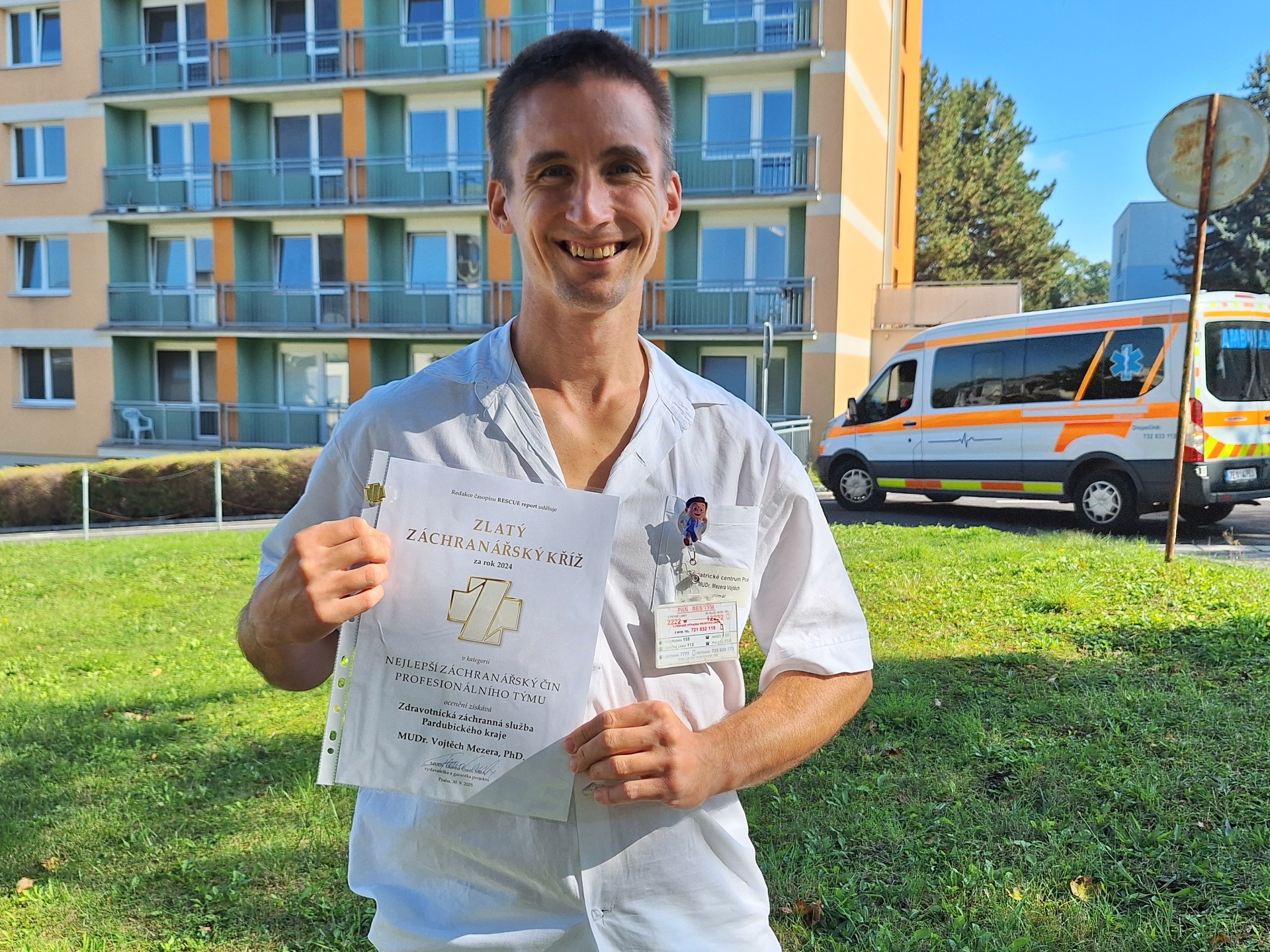 Zlatý záchranářský kříž pro primáře pardubické geriatrie Vojtěcha Mezeru