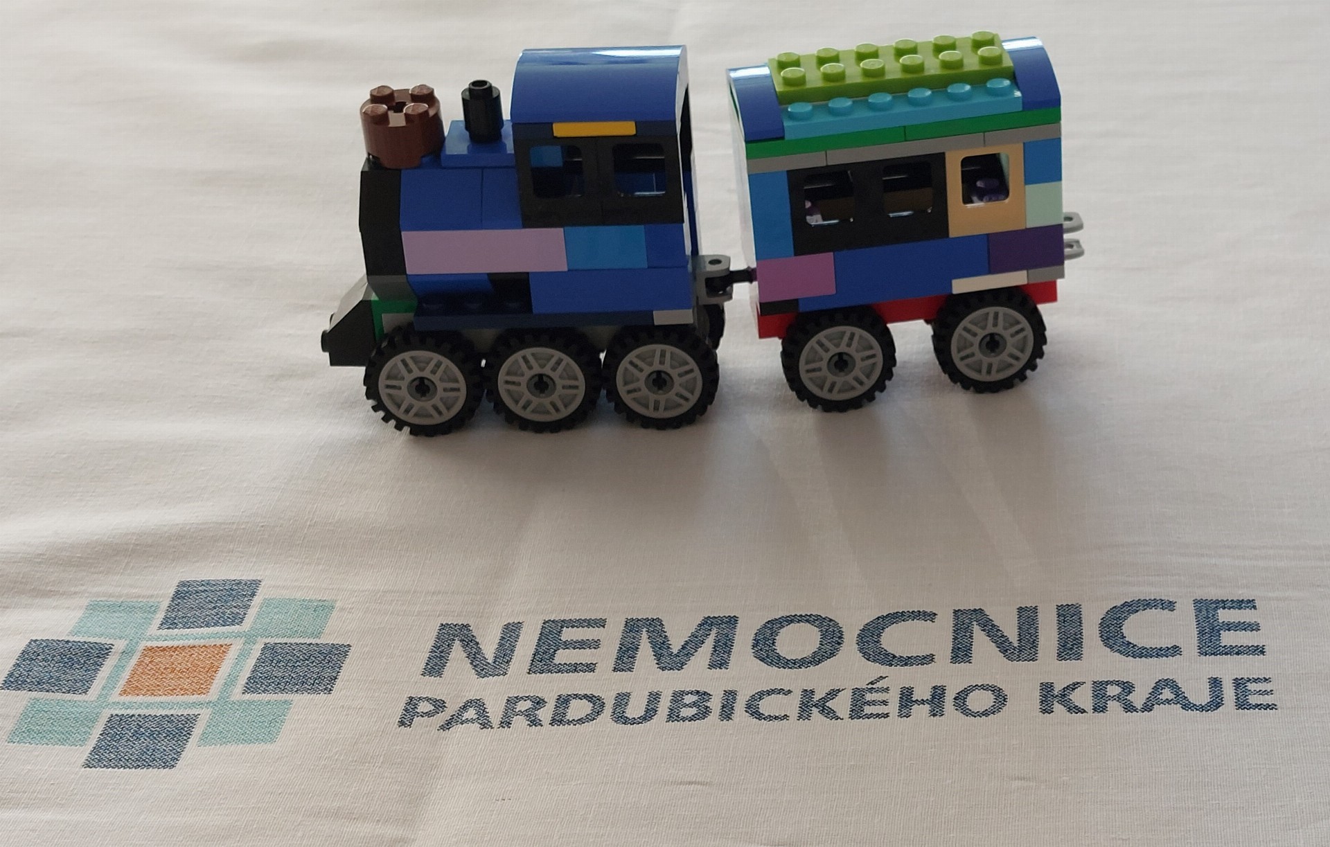 I STONAT SE DÁ S ÚSMĚVEM aneb únor 2026 na dětském oddělení