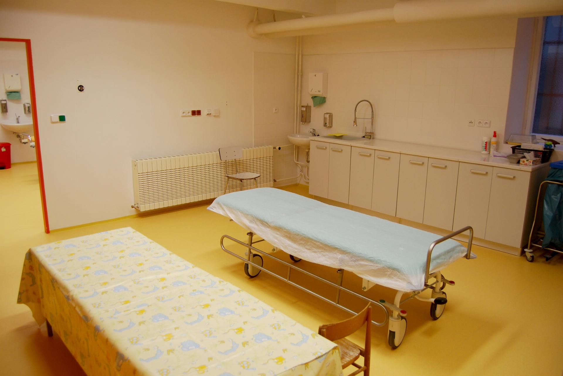 Tři desítky prvodárců přišly na odběr „valentýnské“ krve v Pardubické nemocnici