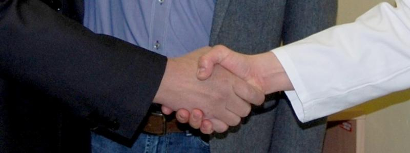 Vedení Nemocnice Pardubického kraje se dohodlo s odbory na navýšení mezd