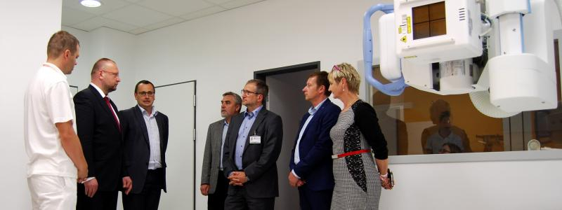 Místopředseda Poslanecké sněmovny Bartošek se seznámil s Pardubickou nemocnicí