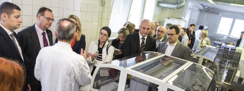 V Pardubické nemocnice byl slavnostně představen špičkový analytický systém